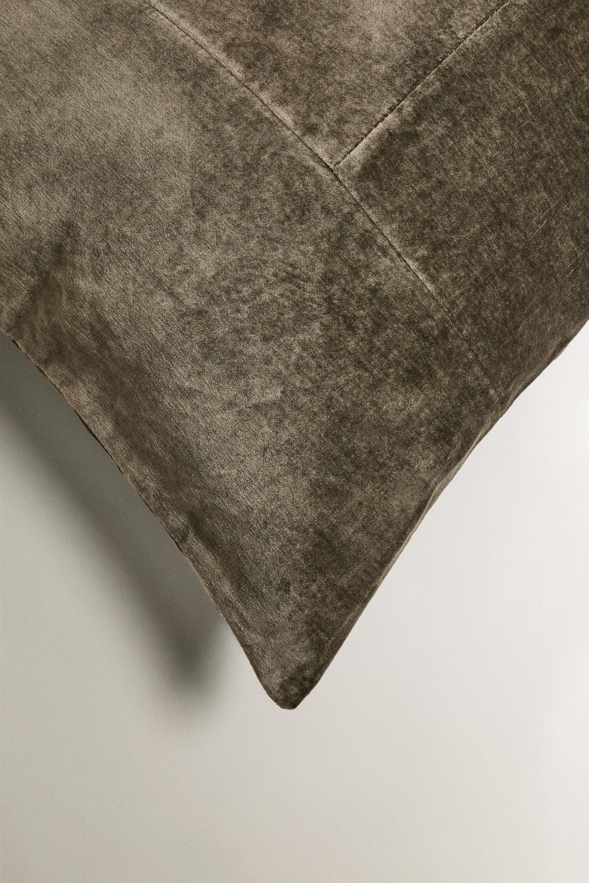 FADED VELVET CUSHION COVER